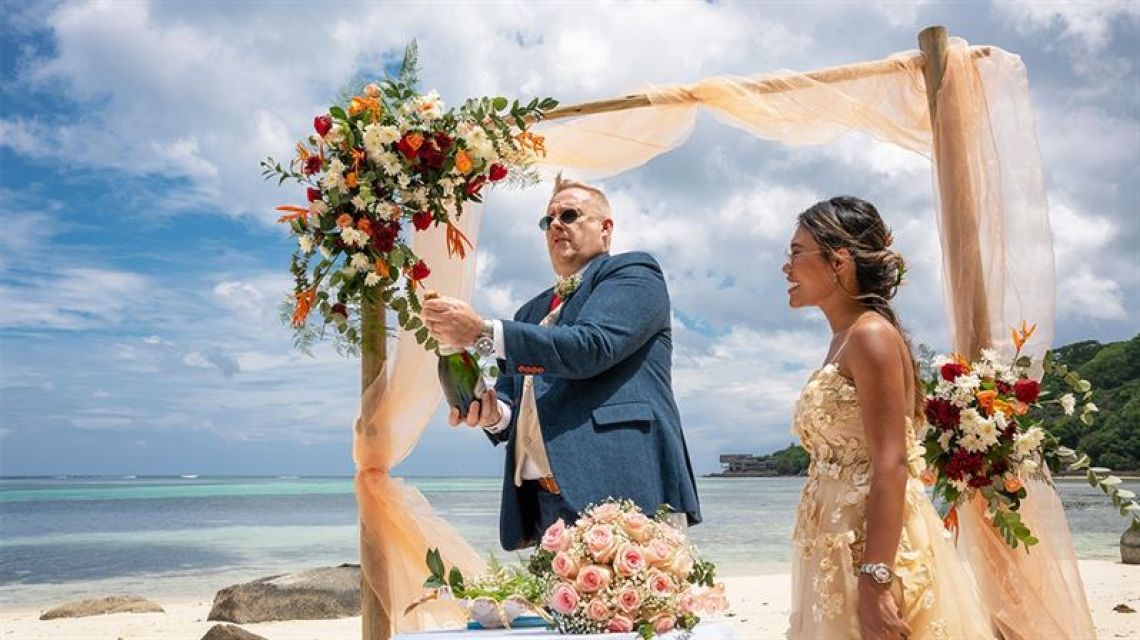Seychelles wedding for international couples